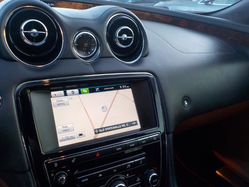 Used 2015 Jaguar XJ L Portfolio image 16