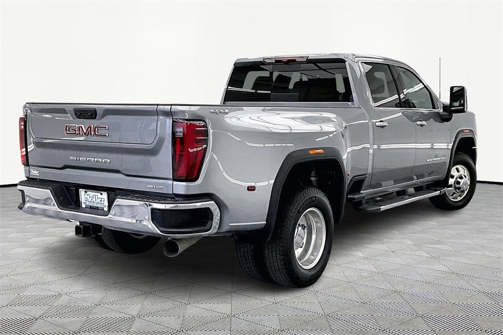 Used 2025 GMC Sierra 3500 SLT w/ SLT Premium Package image 2