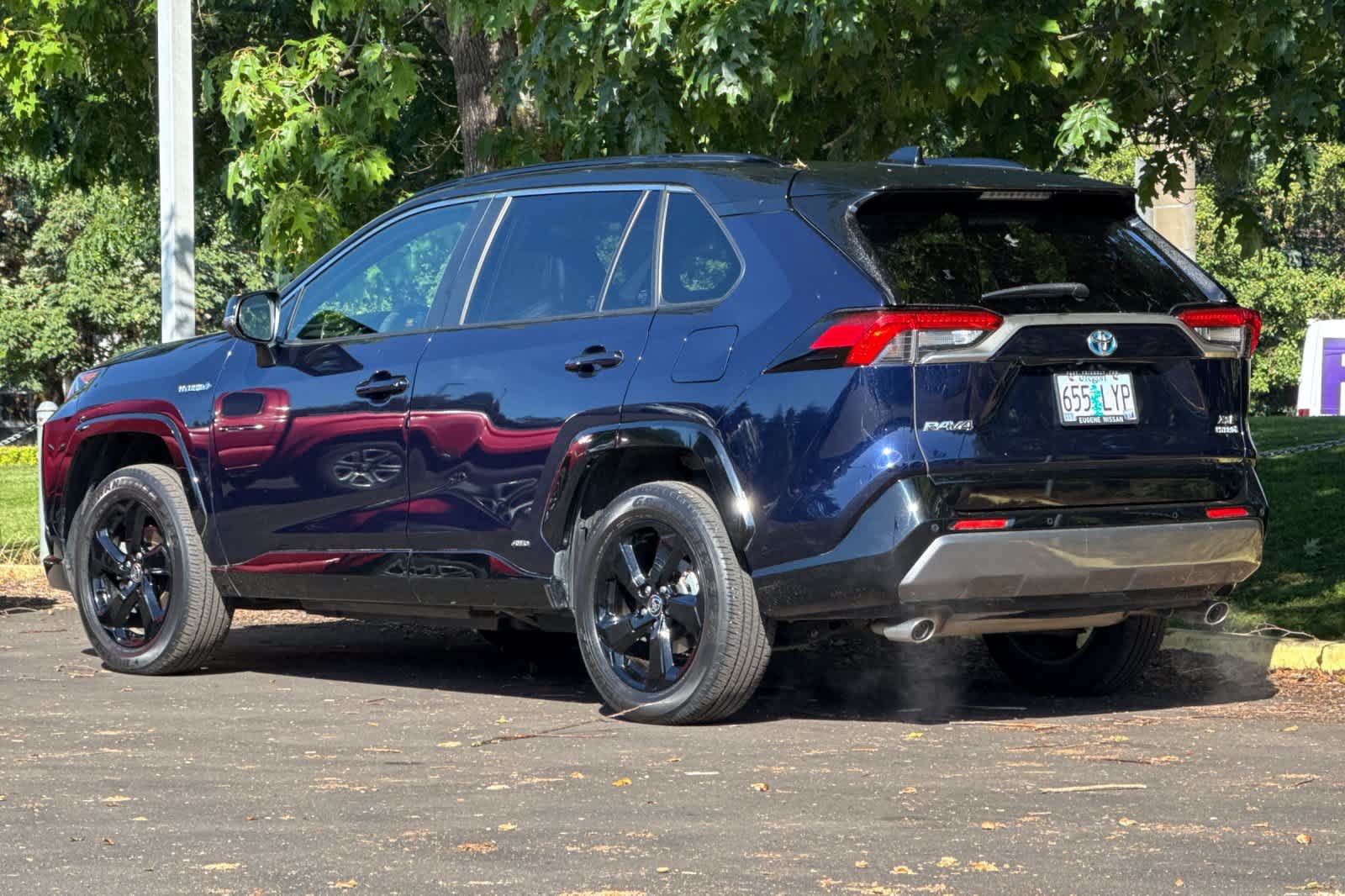 Used 2020 Toyota RAV4 XSE AWD/4WD image 6