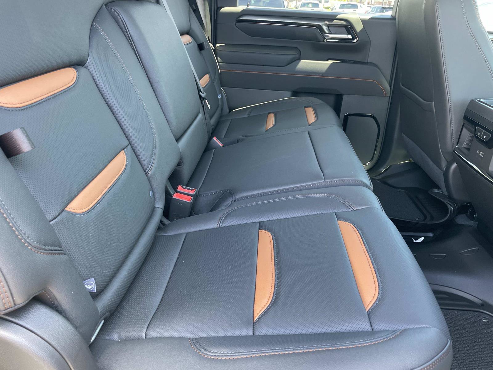 New 2026 GMC Sierra 2500 AT4 w/ AT4 Premium Plus Package AWD/4WD image 27