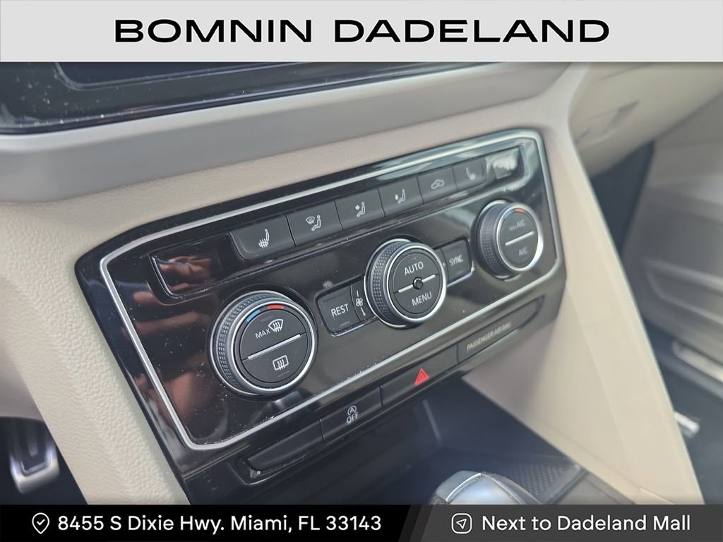 Used 2021 Volkswagen Atlas SEL R-Line image 28