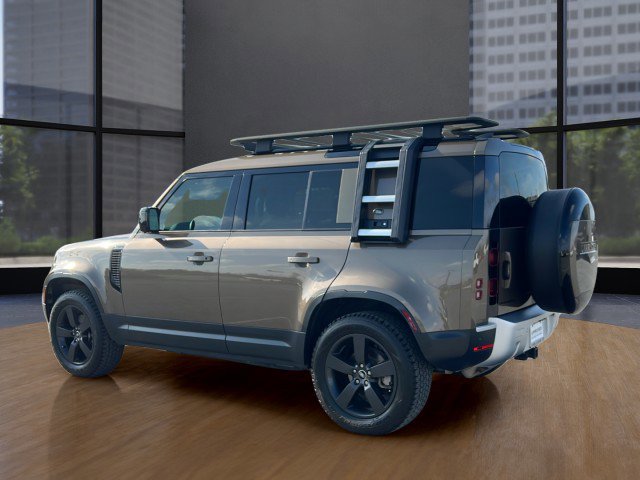 Used 2024 Land Rover Defender 110 S image 14