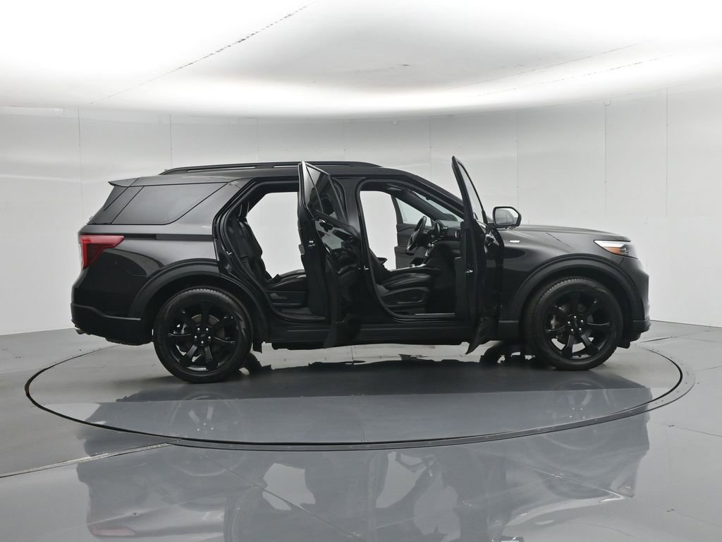 Used 2024 Ford Explorer ST-Line w/ Class IV Trailer Tow Package RWD image 5