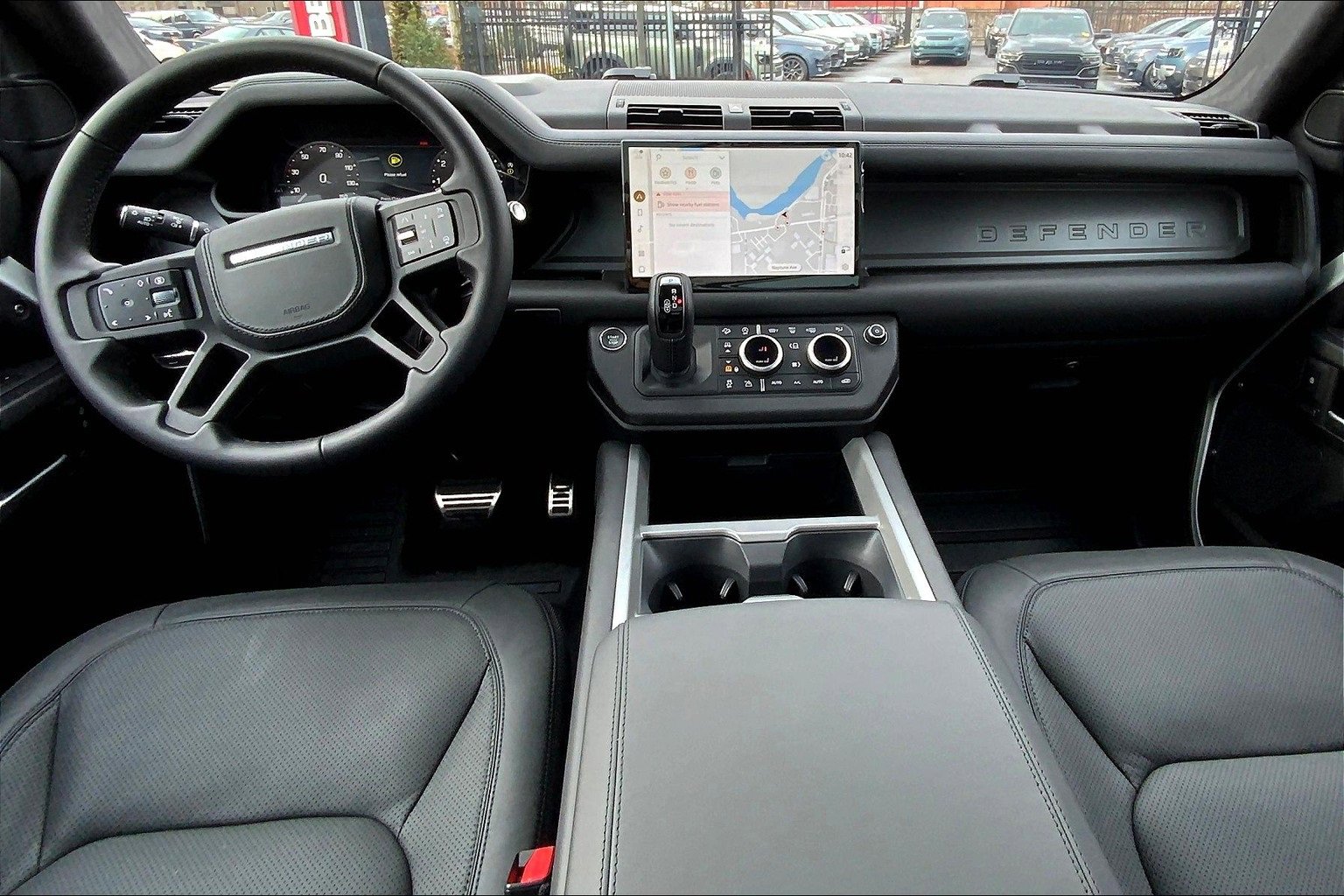 New 2025 Land Rover Defender 90 V8 image 5