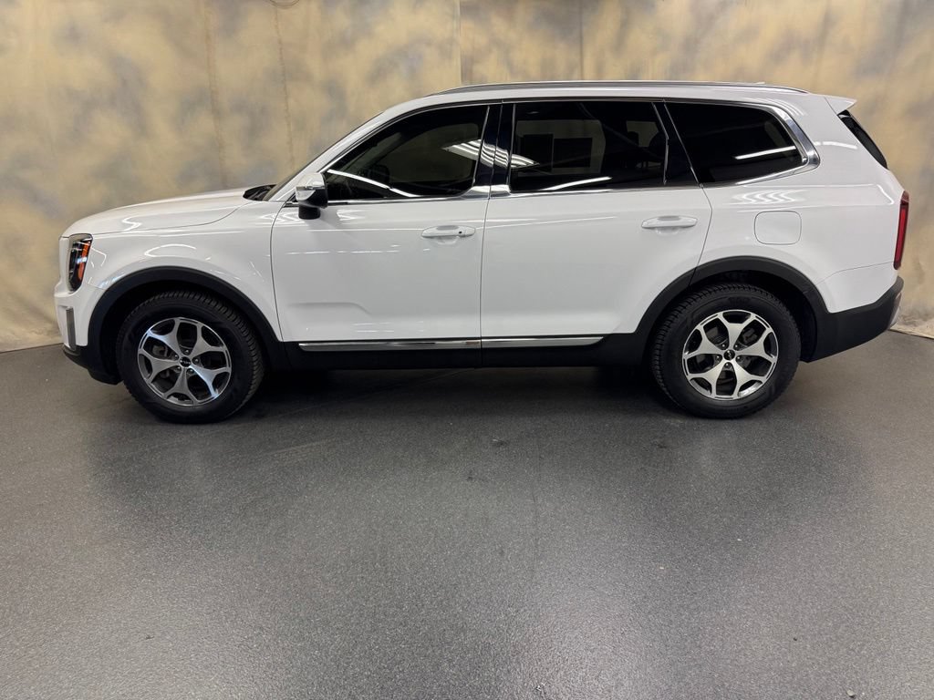 Used 2022 Kia Telluride EX FWD image 3