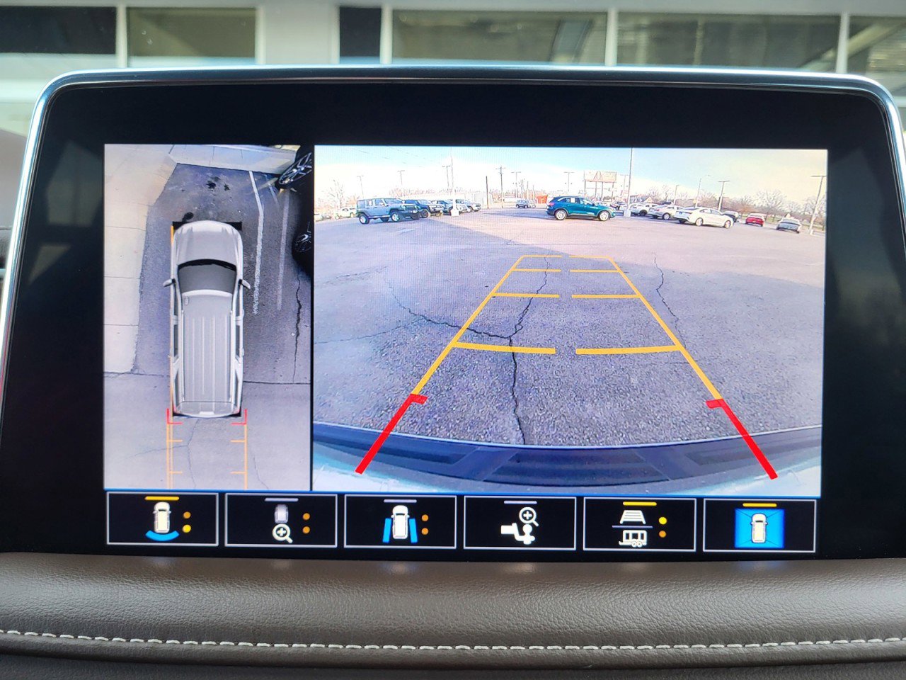 Used 2021 Chevrolet Suburban High Country w/ Premium Package image 15