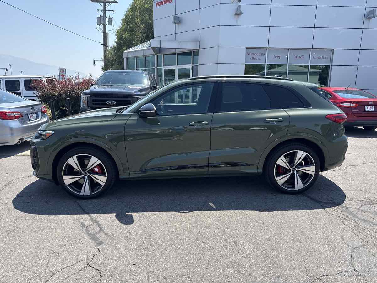 Used 2025 Audi SQ5 Premium Plus AWD/4WD image 9