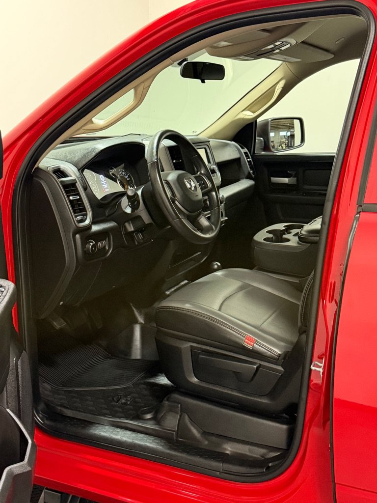 Used 2019 RAM 2500 Tradesman w/ Chrome Appearance Group AWD/4WD image 8