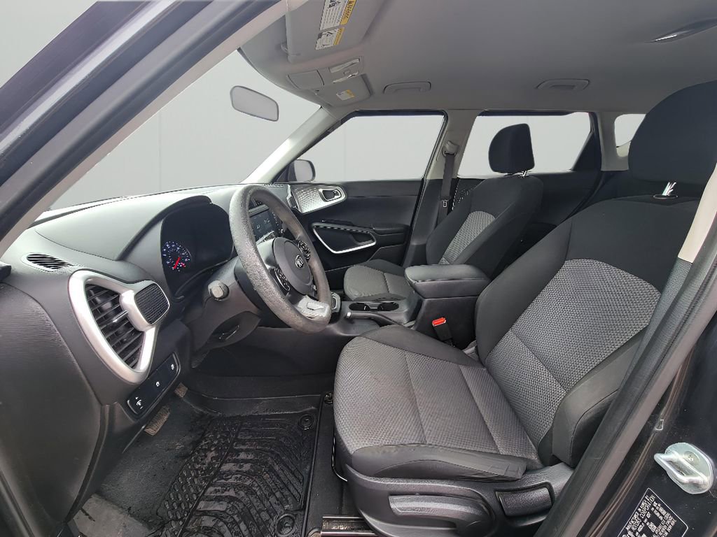 Used 2020 Kia Soul LX image 11