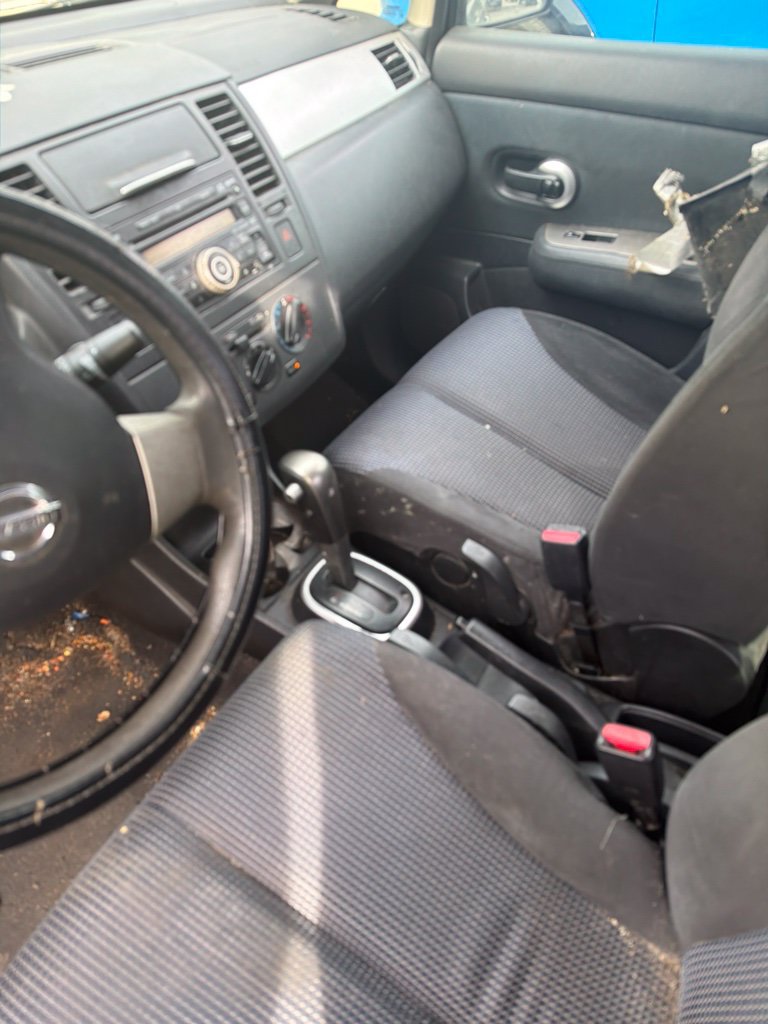 Used 2011 Nissan Versa 1.8 S w/ PWR Plus Pkg FWD image 5