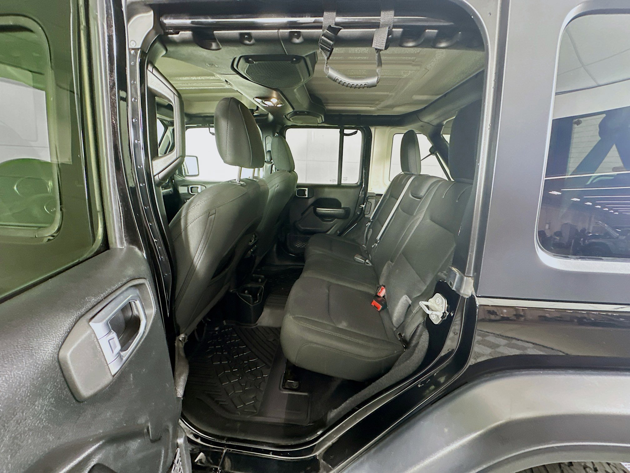 Used 2020 Jeep Wrangler Unlimited Sport S image 26