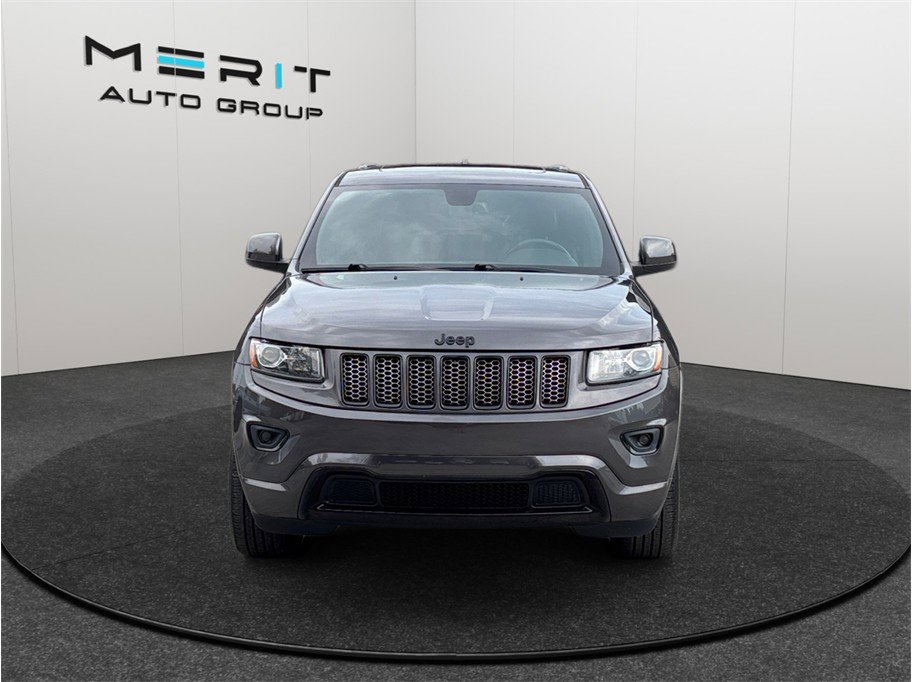 Used 2015 Jeep Grand Cherokee Altitude RWD image 3