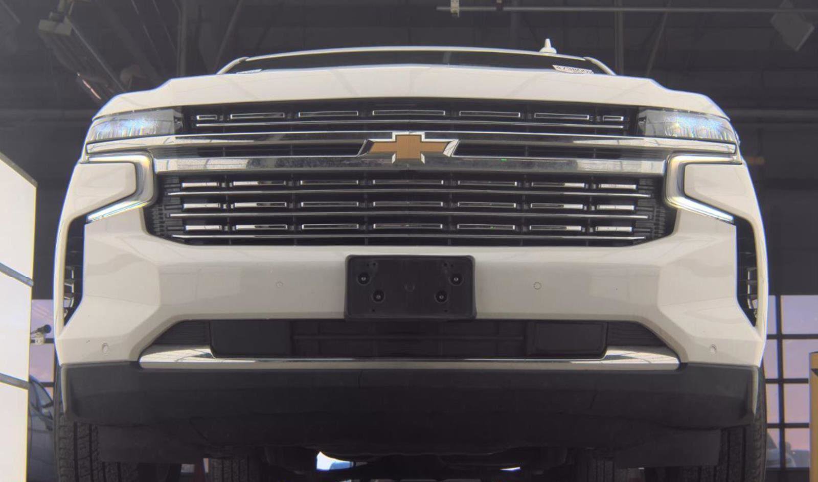Used 2023 Chevrolet Suburban Premier image 15