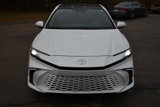 Used 2025 Toyota Camry XSE image 8