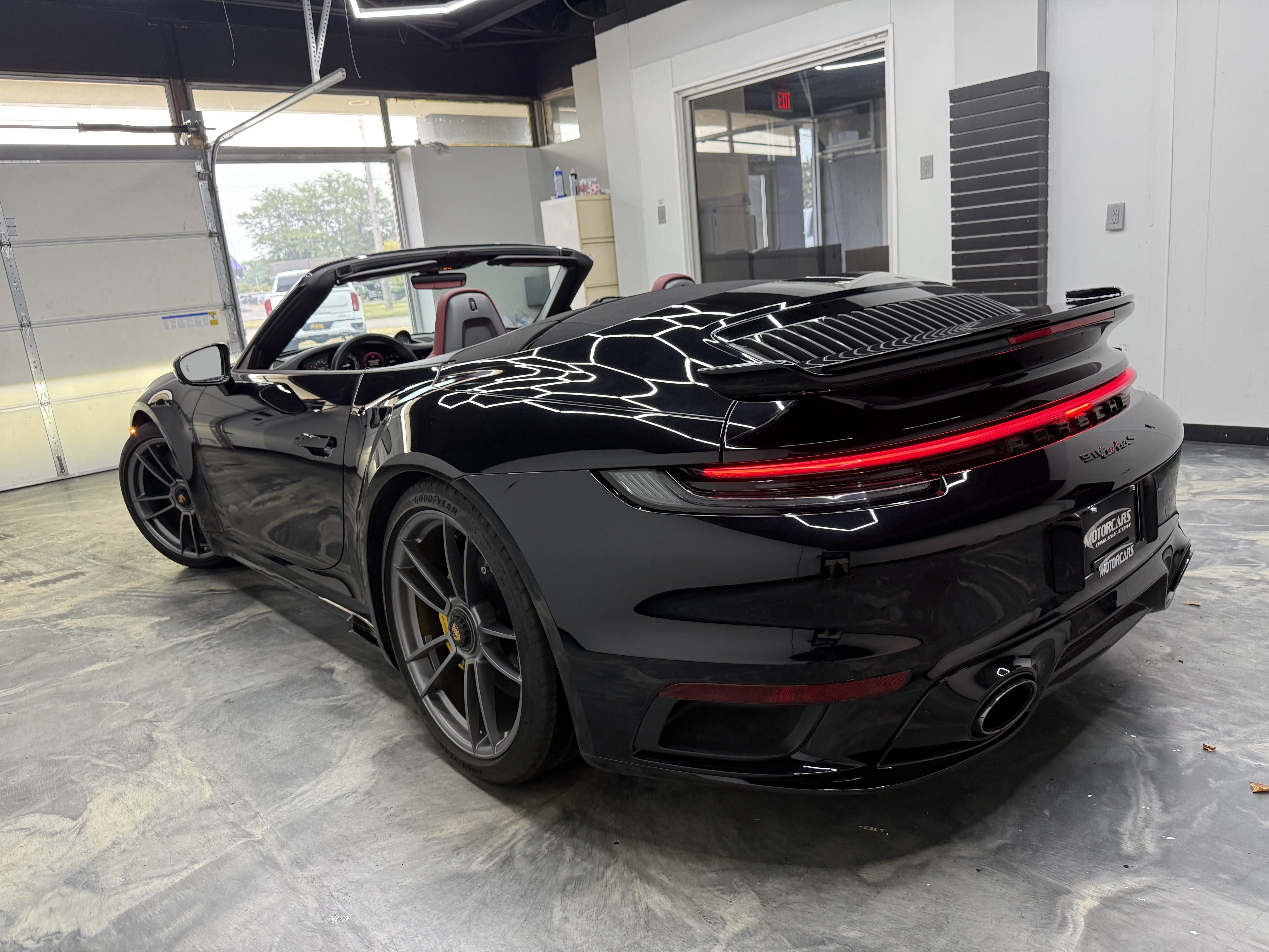 Used 2022 Porsche 911 Turbo S AWD/4WD image 3