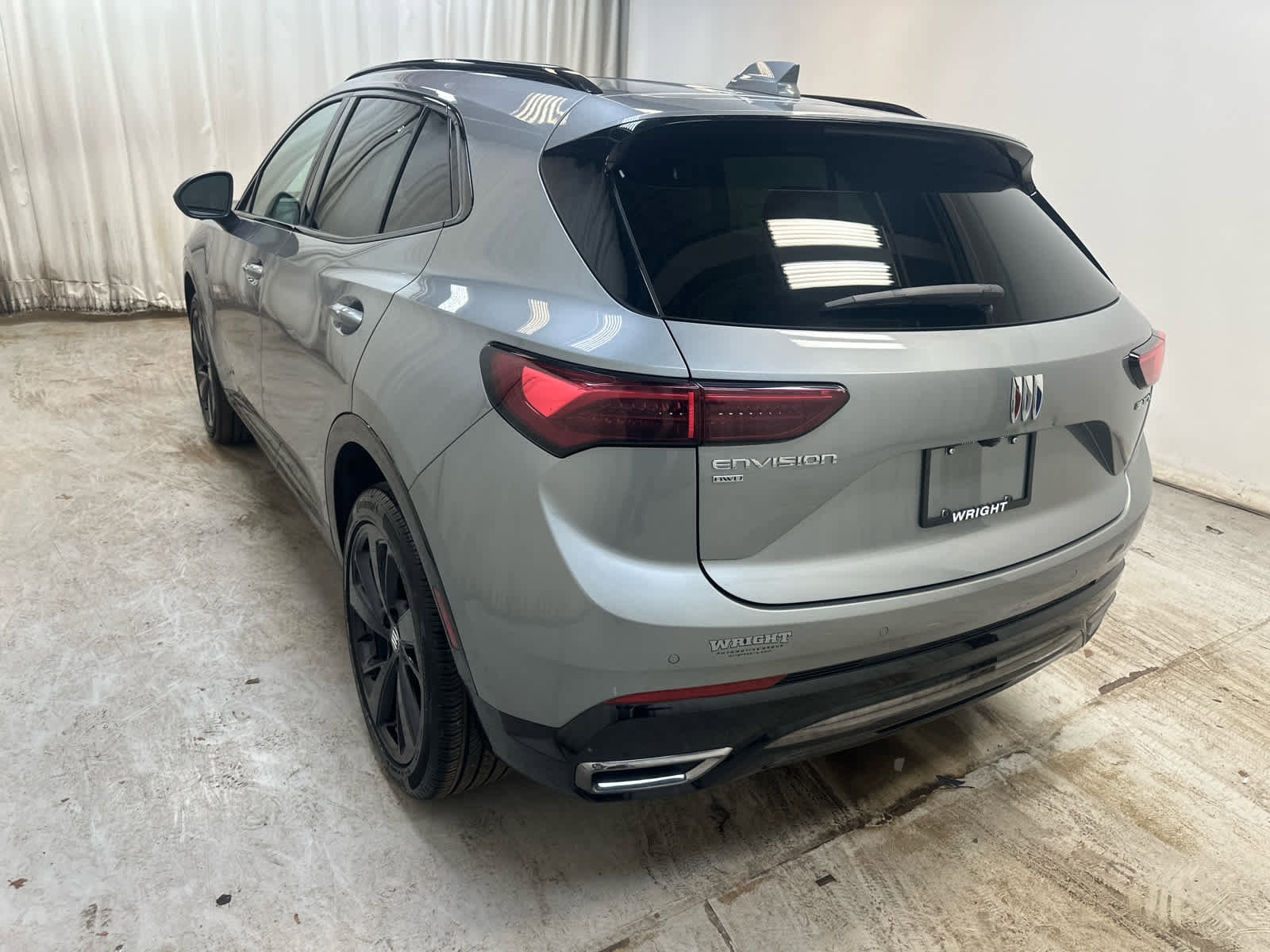 Certified 2025 Buick Envision Sport Touring image 2