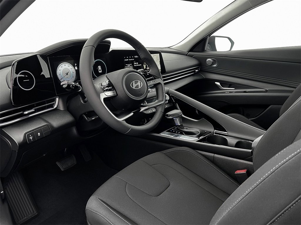 New 2025 Hyundai Elantra SEL w/ Cargo Package image 14