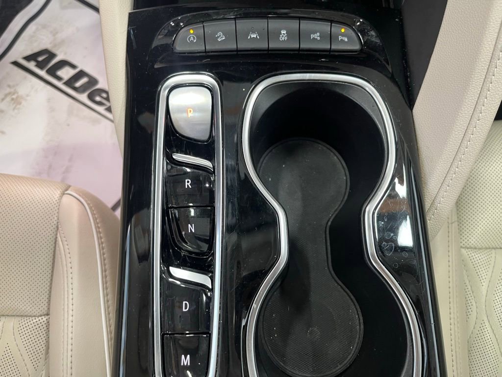 Used 2021 Buick Envision Avenir w/ Technology Package II image 14