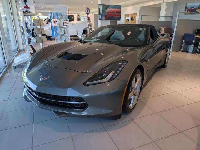 Used 2015 Chevrolet Corvette Stingray Coupe RWD image 2