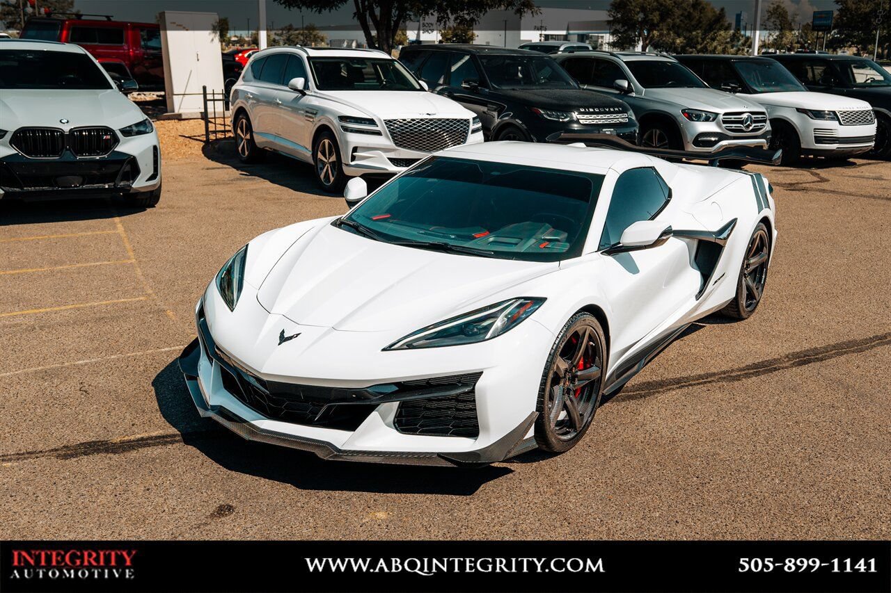 Used 2023 Chevrolet Corvette Z06 w/ Z07 Performance Package RWD image 19