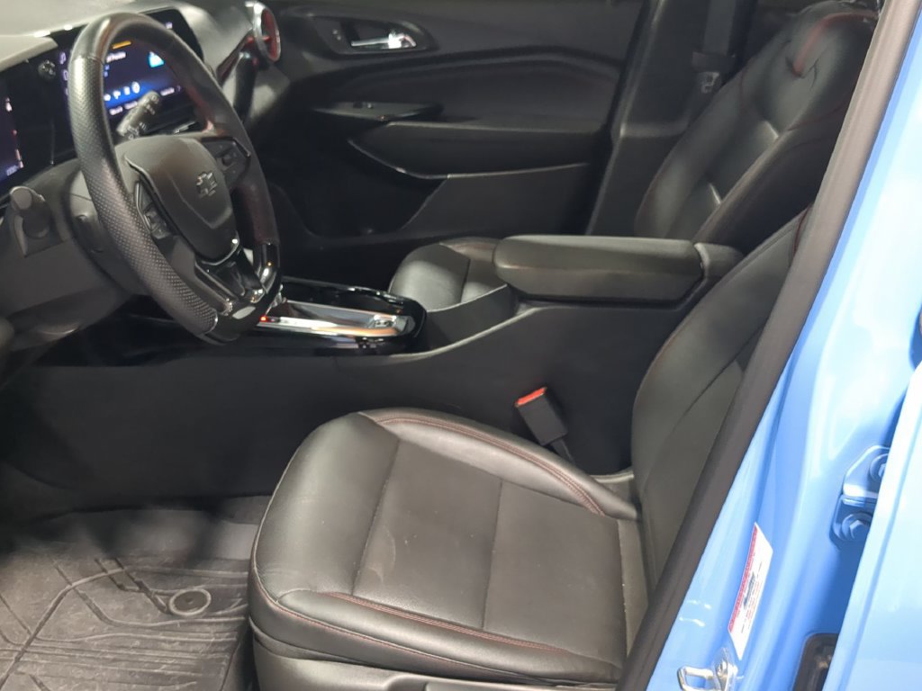 Used 2024 Chevrolet Trax RS w/ Driver Confidence Package FWD image 16