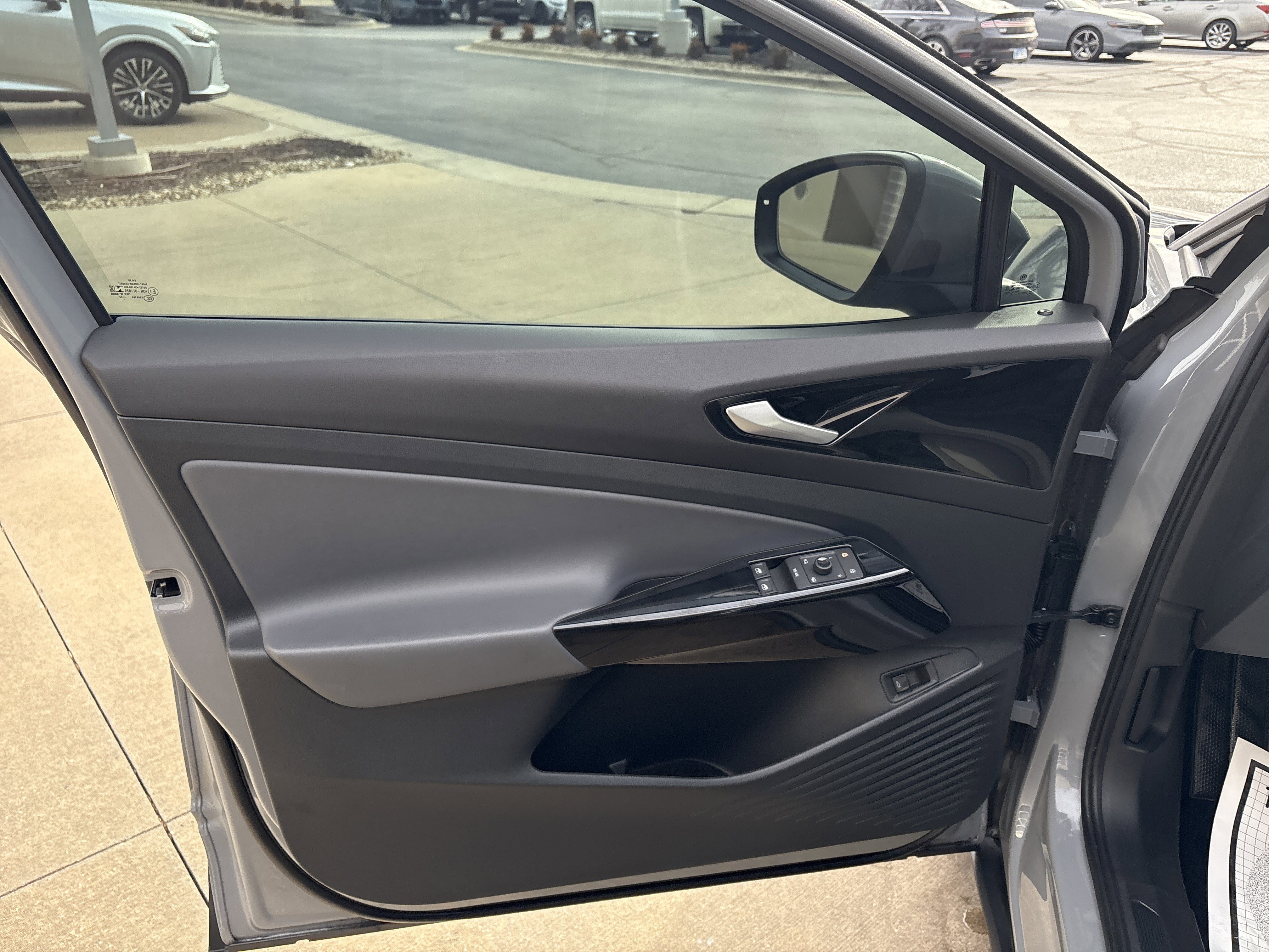 Used 2022 Volkswagen ID.4 Pro S image 14