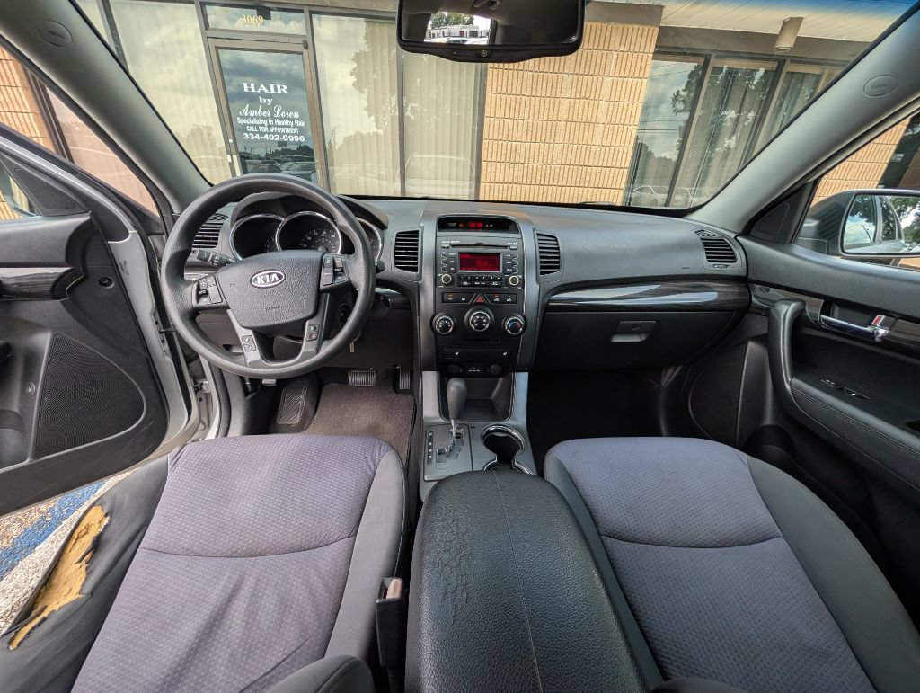 Used 2012 Kia Sorento LX w/ Convenience Pkg FWD image 12