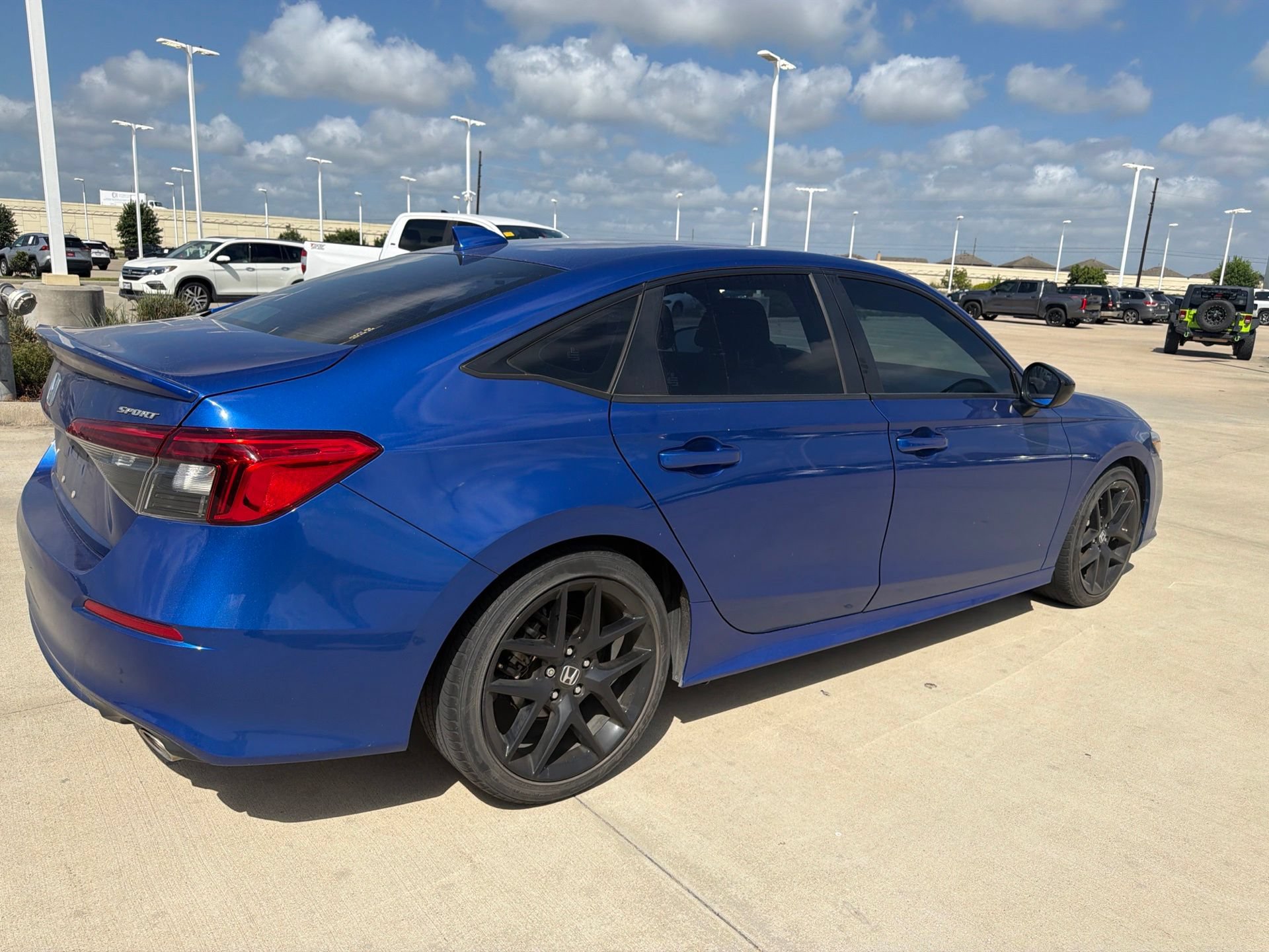 Used 2022 Honda Civic Sport image 3