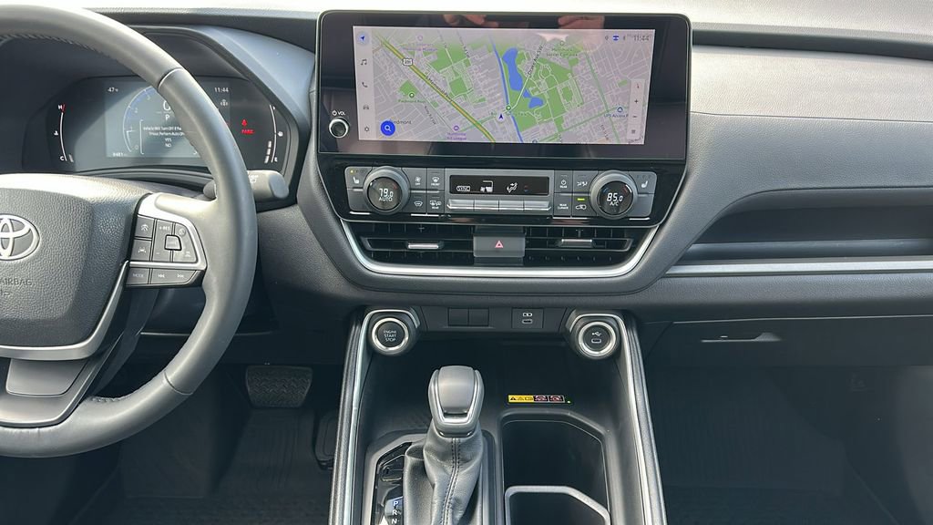 Used 2025 Toyota Grand Highlander FWD image 11