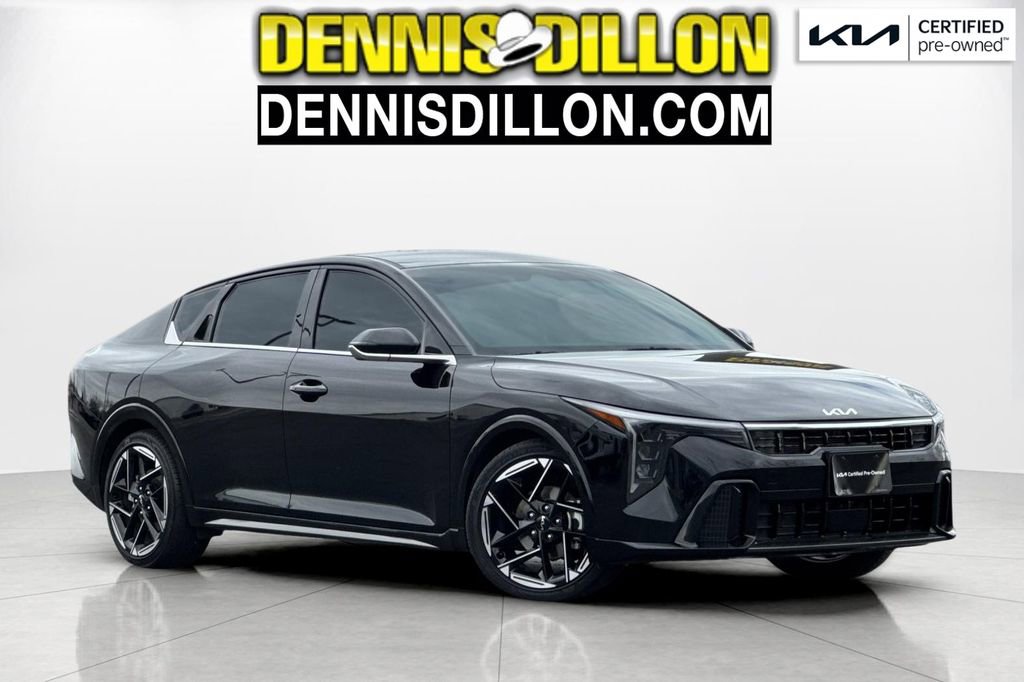 Certified 2025 Kia K4 GT-Line image 1