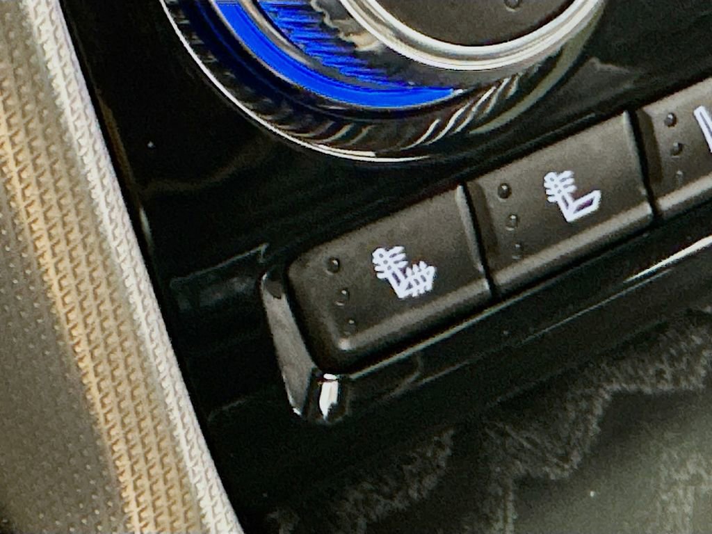 Used 2023 GMC Yukon Denali w/ Denali Reserve Package AWD/4WD image 21