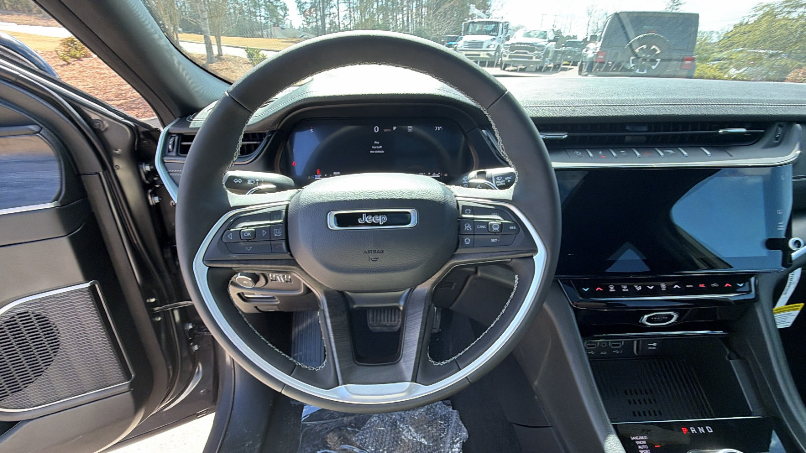 New 2026 Jeep Grand Cherokee Limited w/ Luxury Tech Group II AWD/4WD image 22