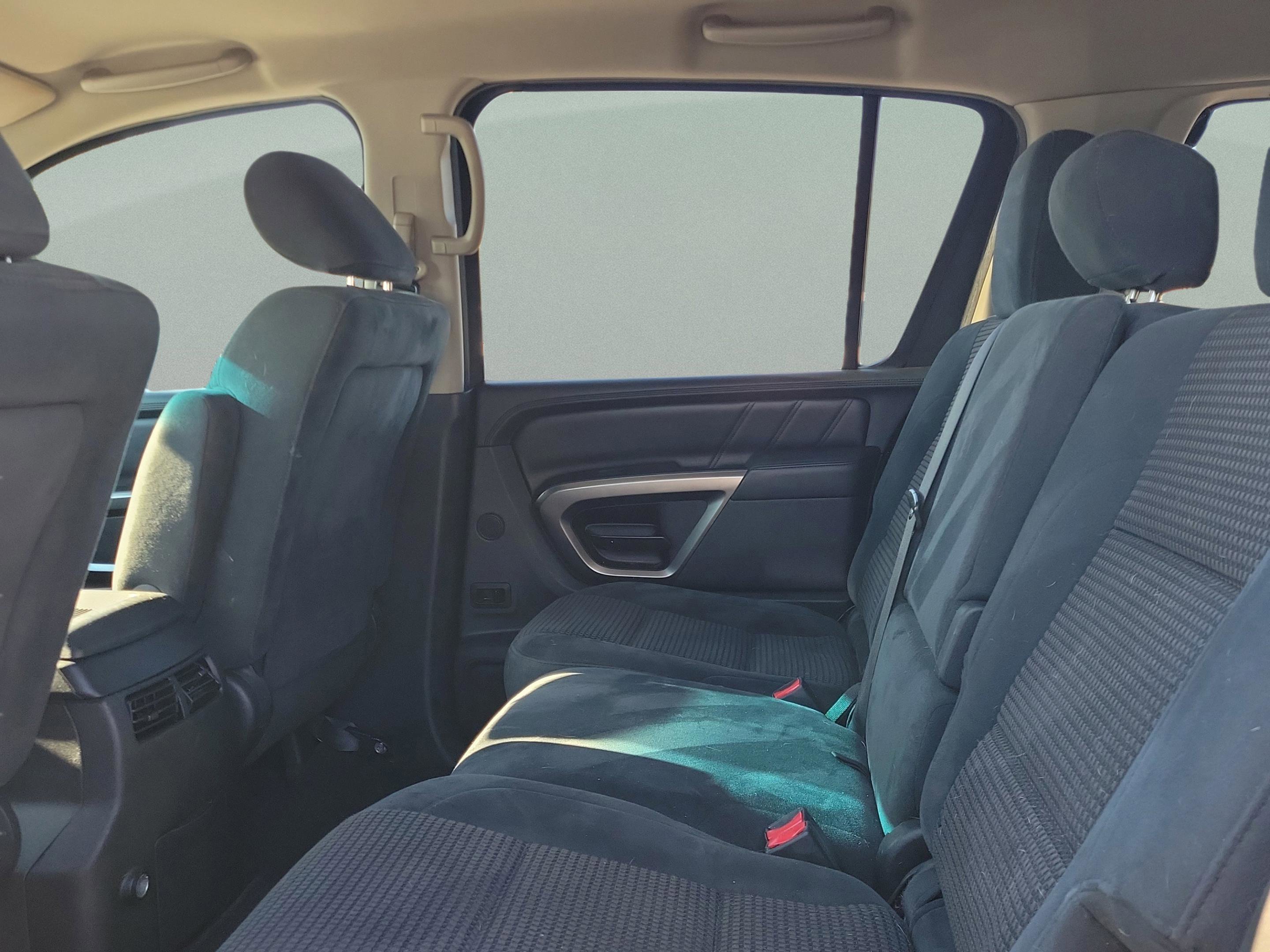 Used 2015 Nissan Armada SV w/ SV Driver Package image 30