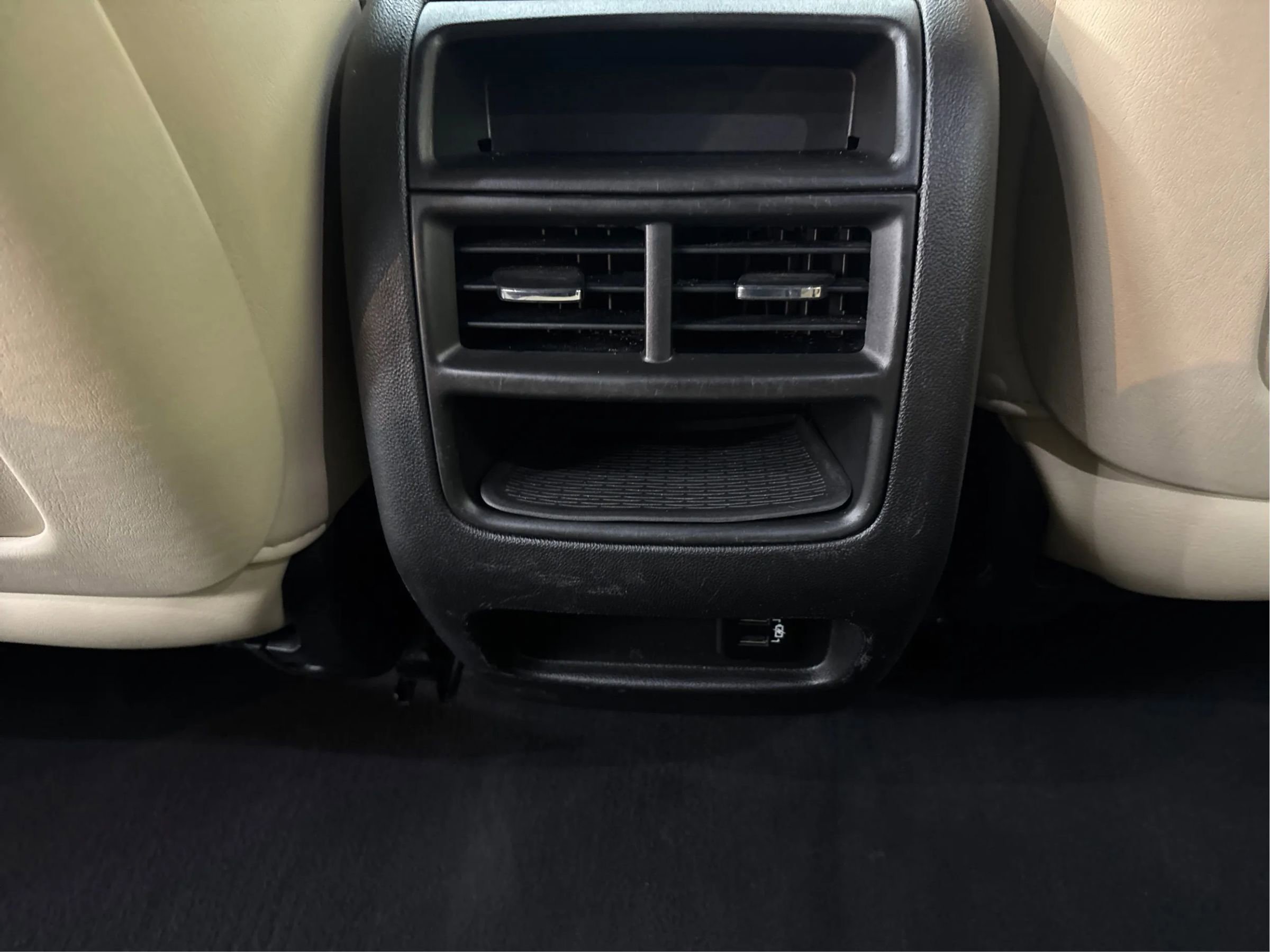 Used 2018 Cadillac XT5 Luxury w/ Driver Awareness Package image 29