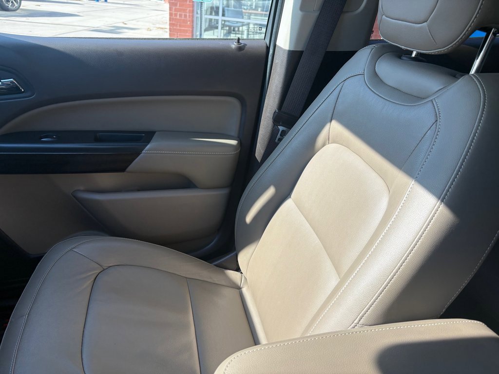 Used 2016 GMC Canyon SLT w/ Driver Alert Package image 13