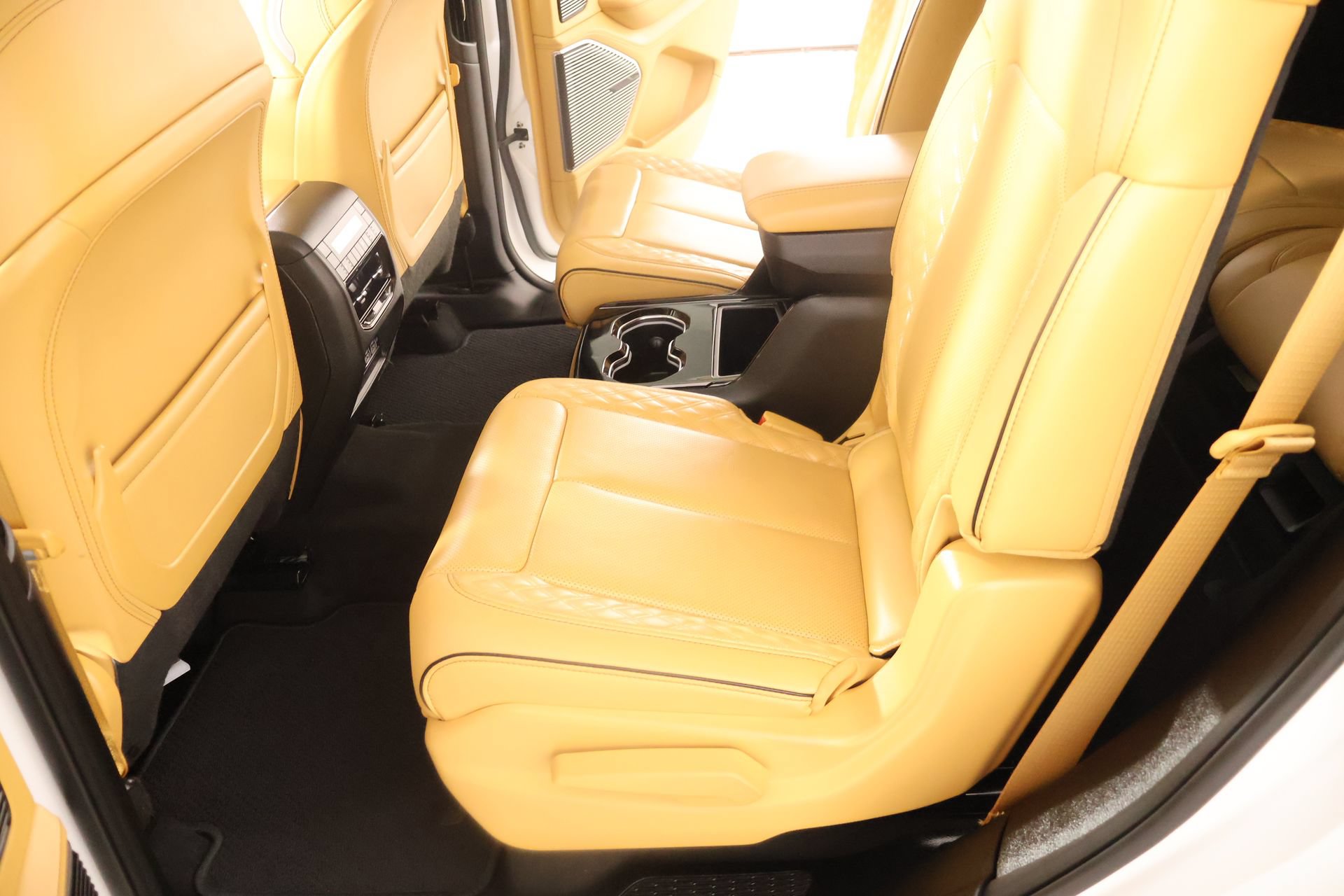 Used 2025 Jeep Grand Cherokee L Summit AWD/4WD image 13
