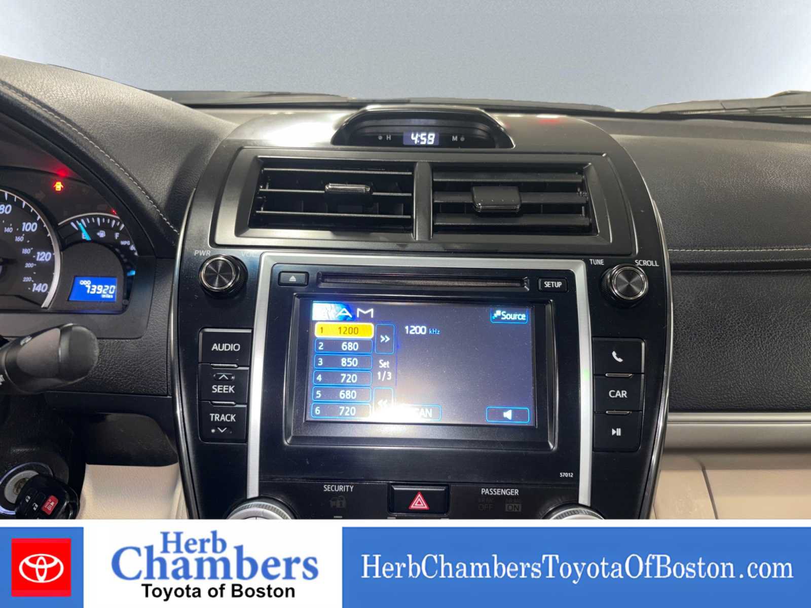 Used 2012 Toyota Camry LE FWD image 10