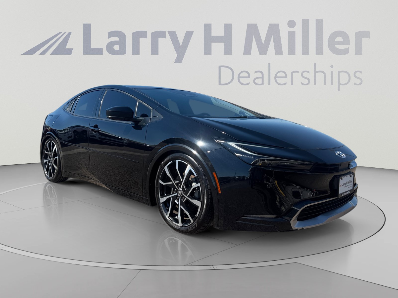 Used 2024 Toyota Prius Prime Premium w/ Advanced Technology Package FWD image 7
