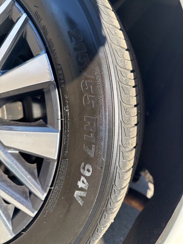 Used 2025 Nissan Altima 2.5 SV image 32