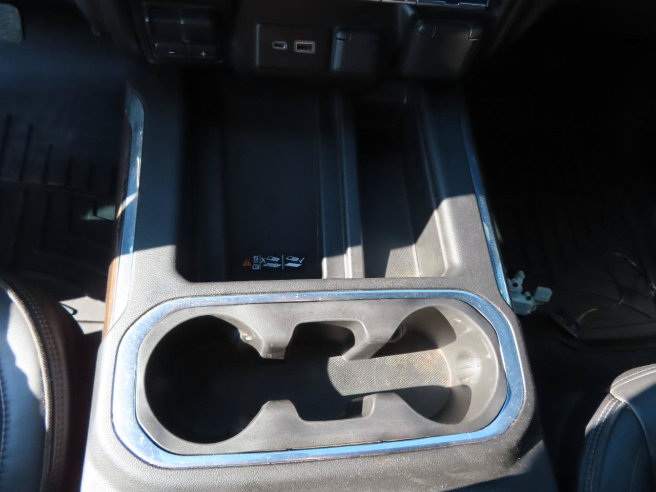 Used 2022 Chevrolet Silverado 3500 High Country w/ Safety Package II AWD/4WD image 35