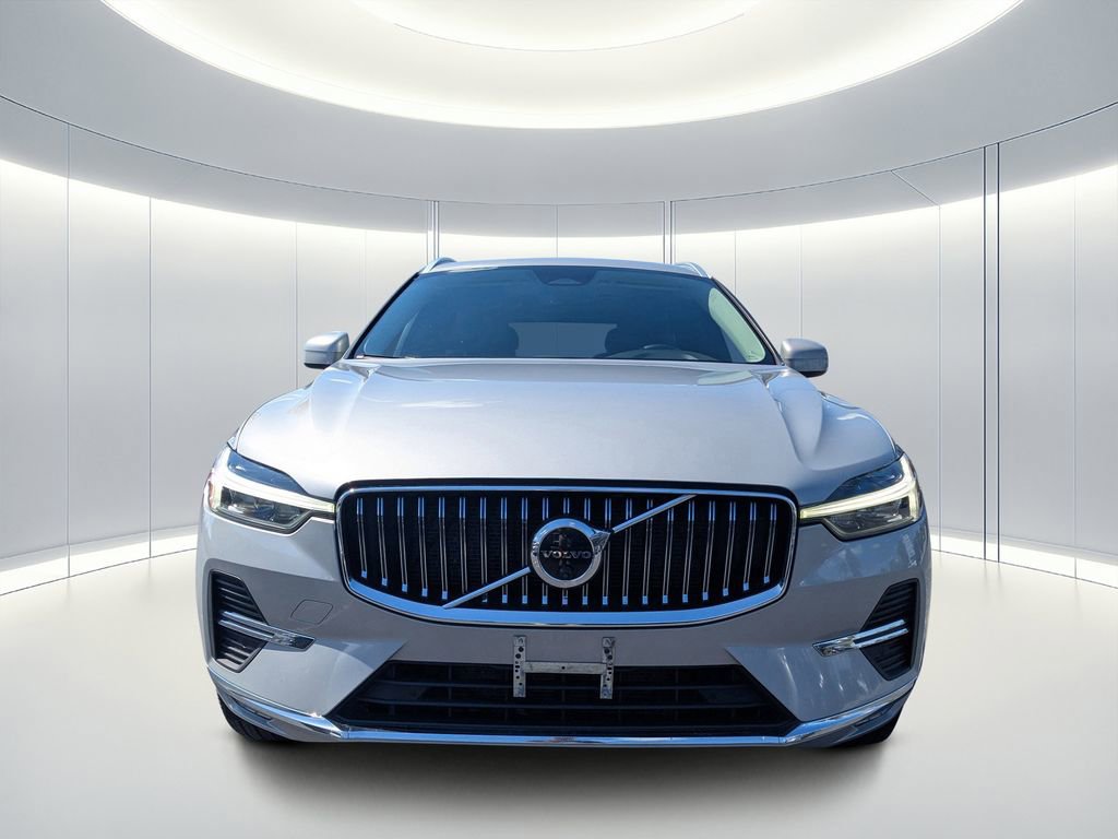 Used 2023 Volvo XC60 B5 Plus AWD/4WD image 9
