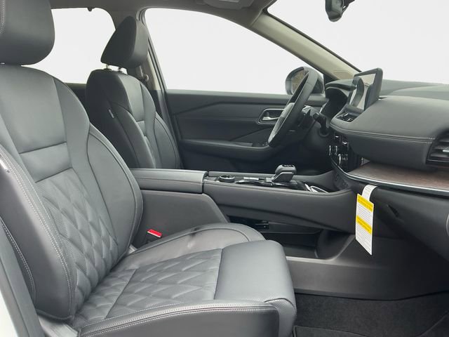 New 2026 Nissan Rogue Platinum image 16
