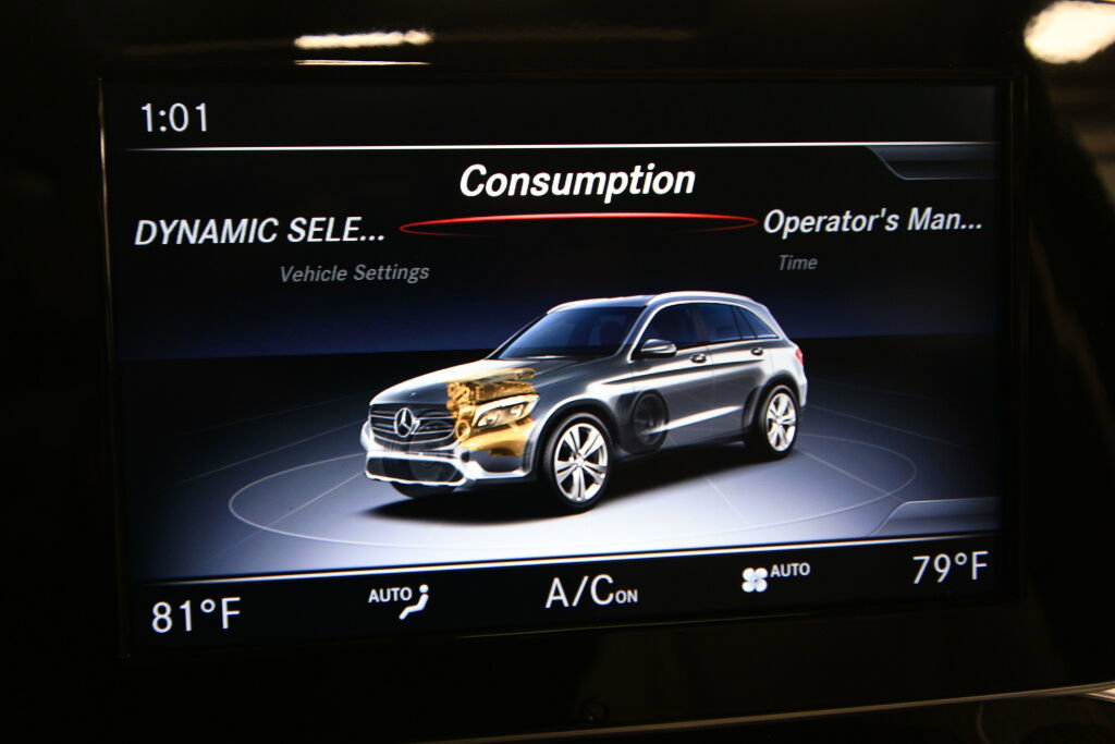 Used 2018 Mercedes-Benz GLC 300 4MATIC image 14