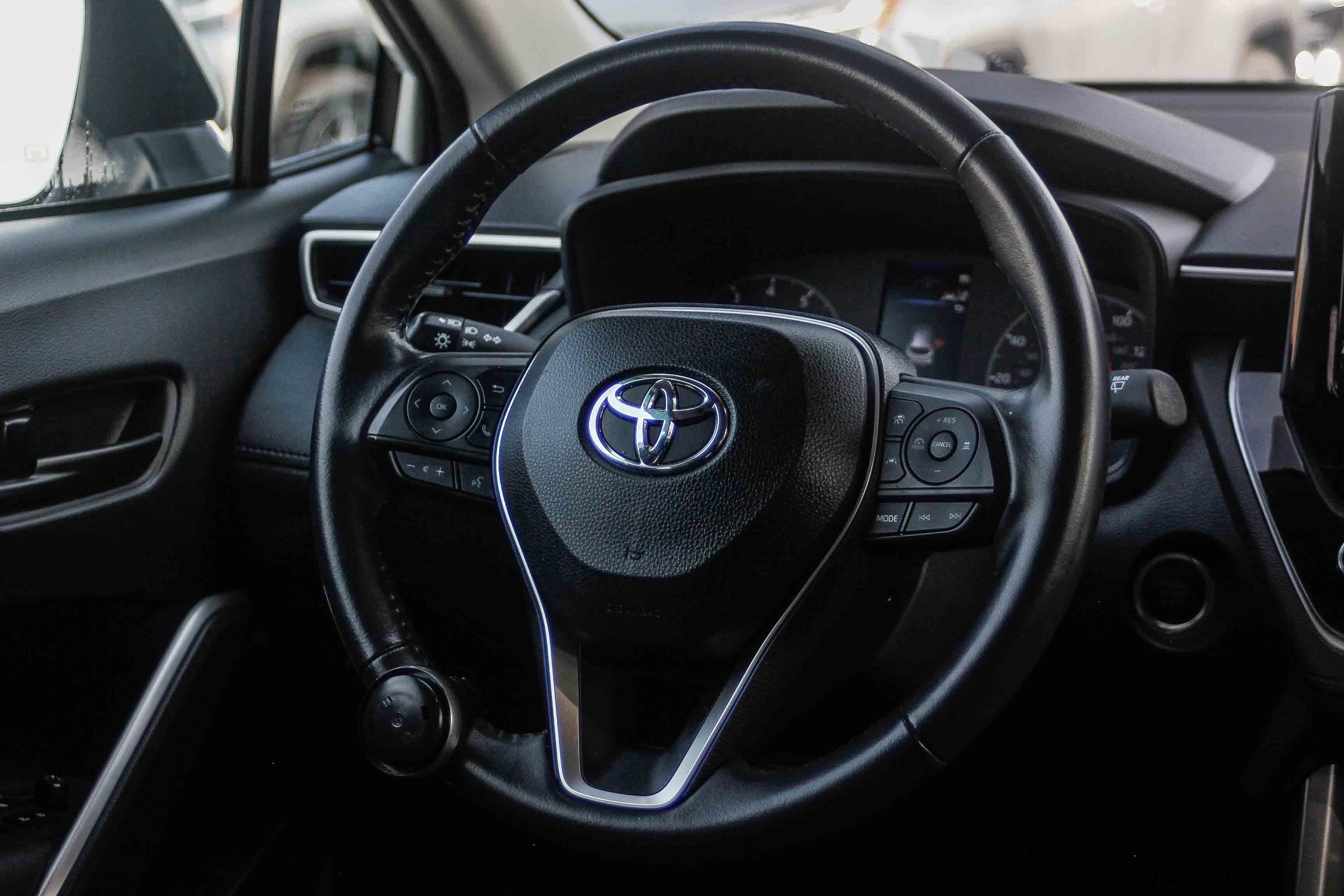 Used 2023 Toyota Corolla Cross LE image 15