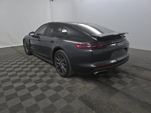 Used 2019 Porsche Panamera 4 image 11