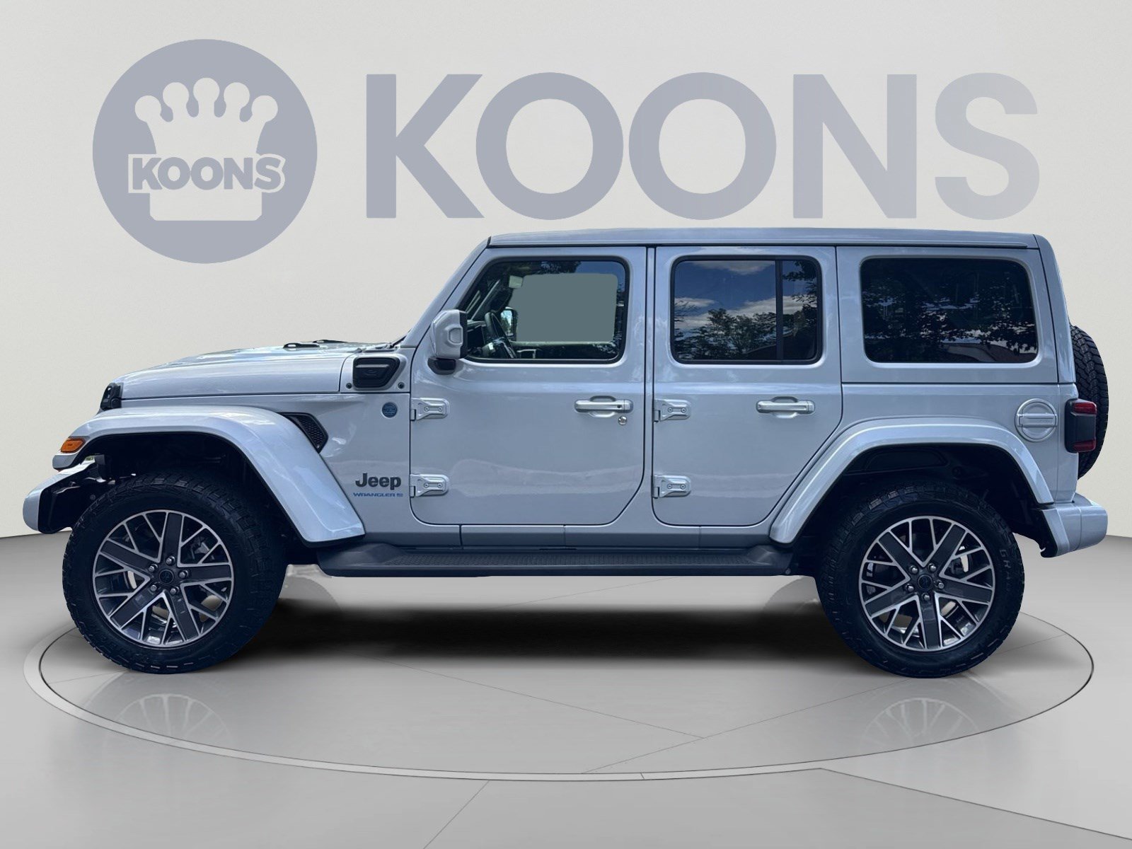Used 2024 Jeep Wrangler High Altitude AWD/4WD image 2