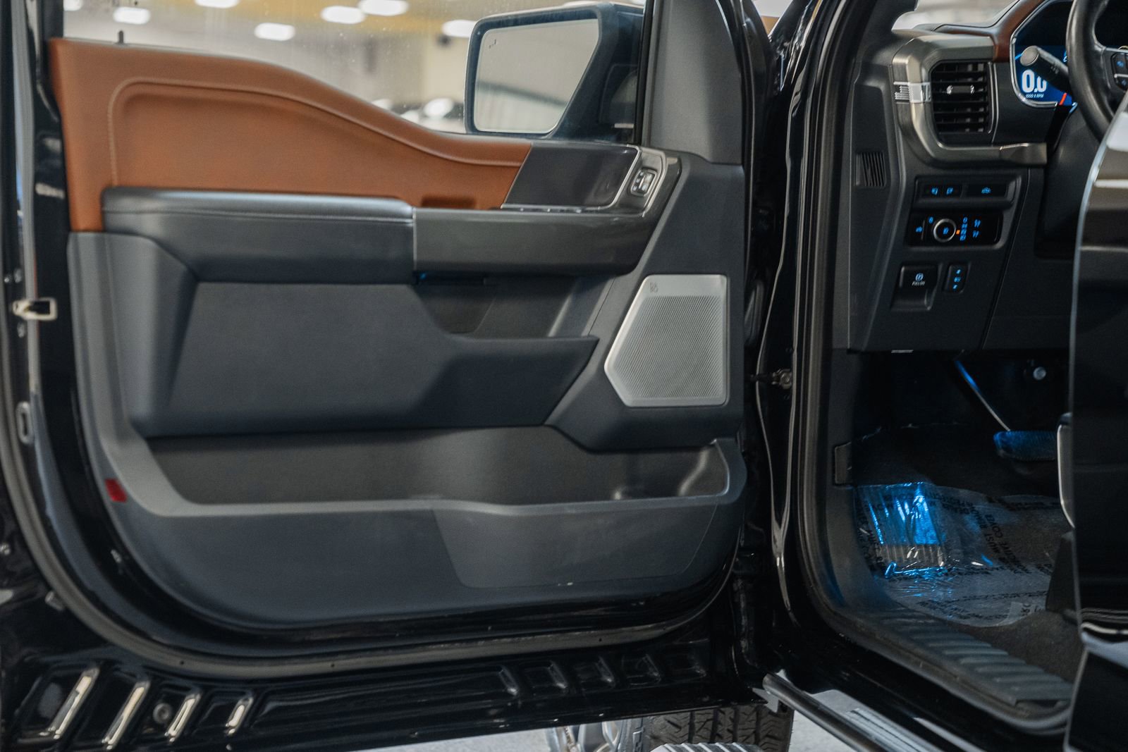 Used 2023 Ford F150 Lariat w/ Equipment Group 502A High image 51