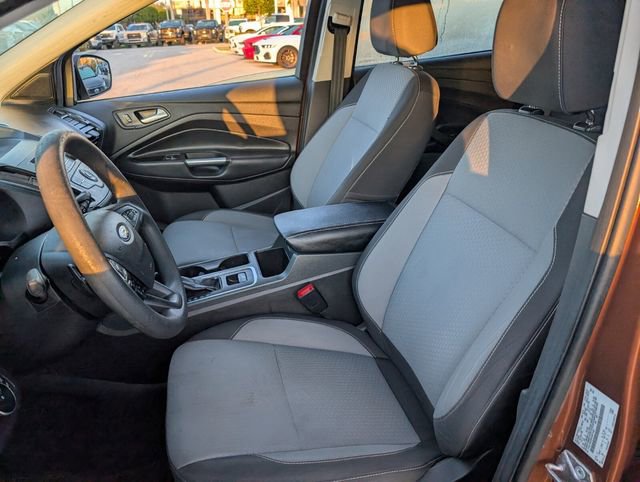 Used 2017 Ford Escape SE image 5