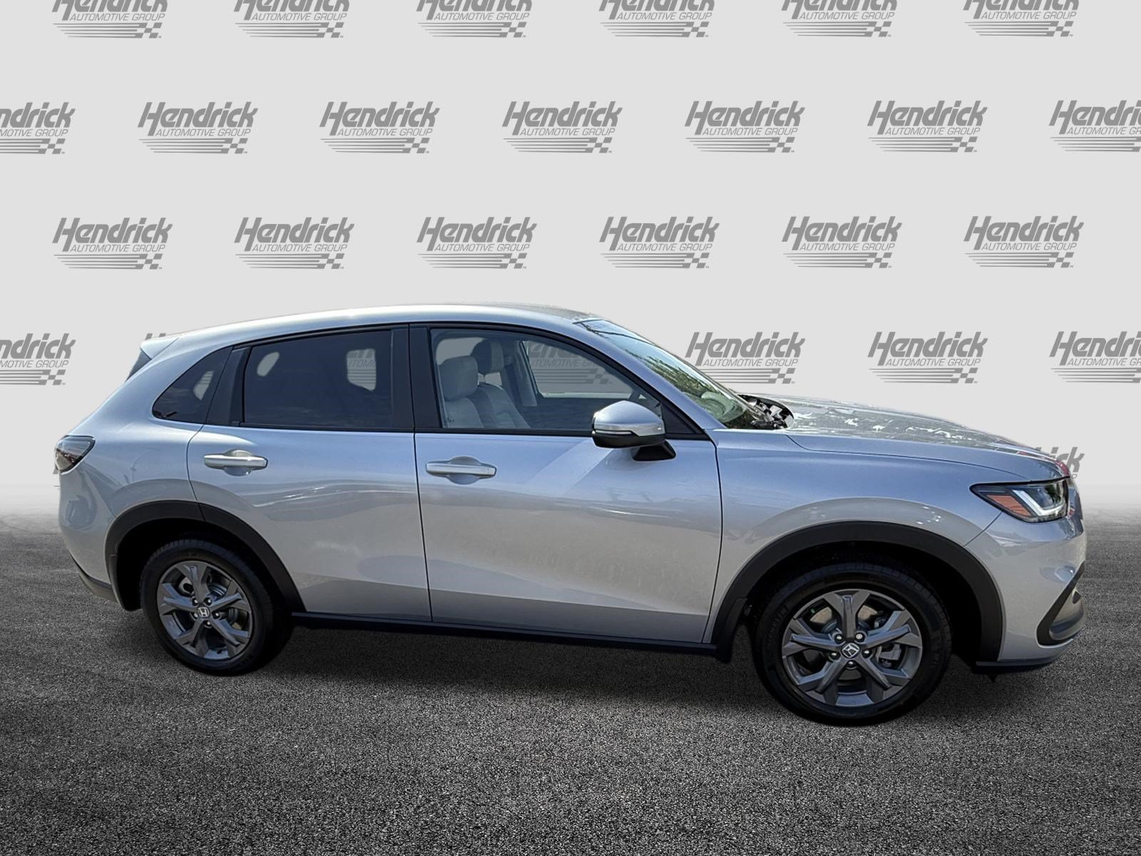 New 2027 Honda HR-V LX image 2