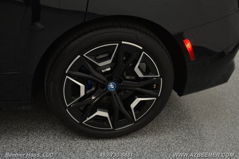 Used 2025 BMW iX M60 AWD/4WD image 51